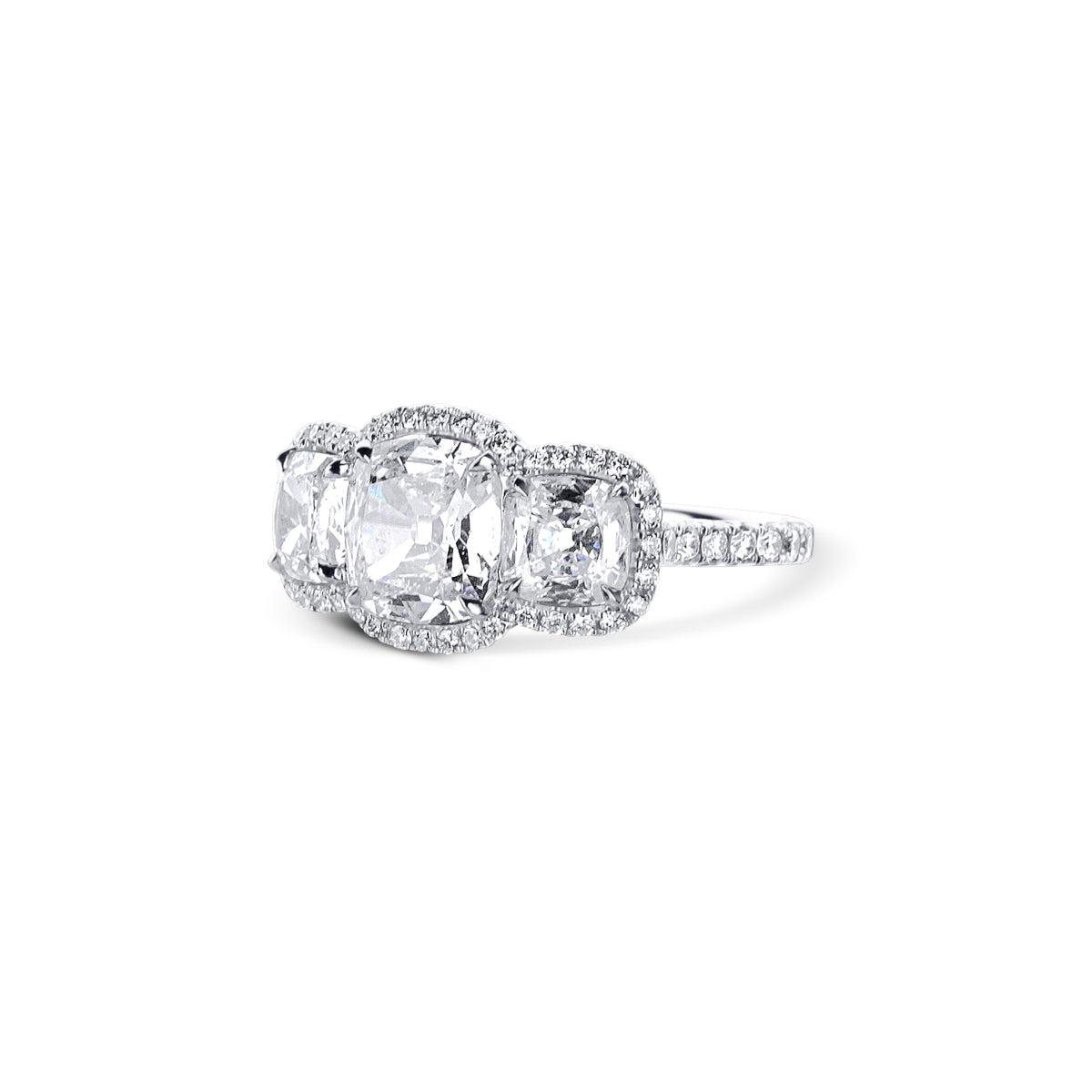 18K White Gold Cushion Cut Brilliant Diamond Engagement Ring