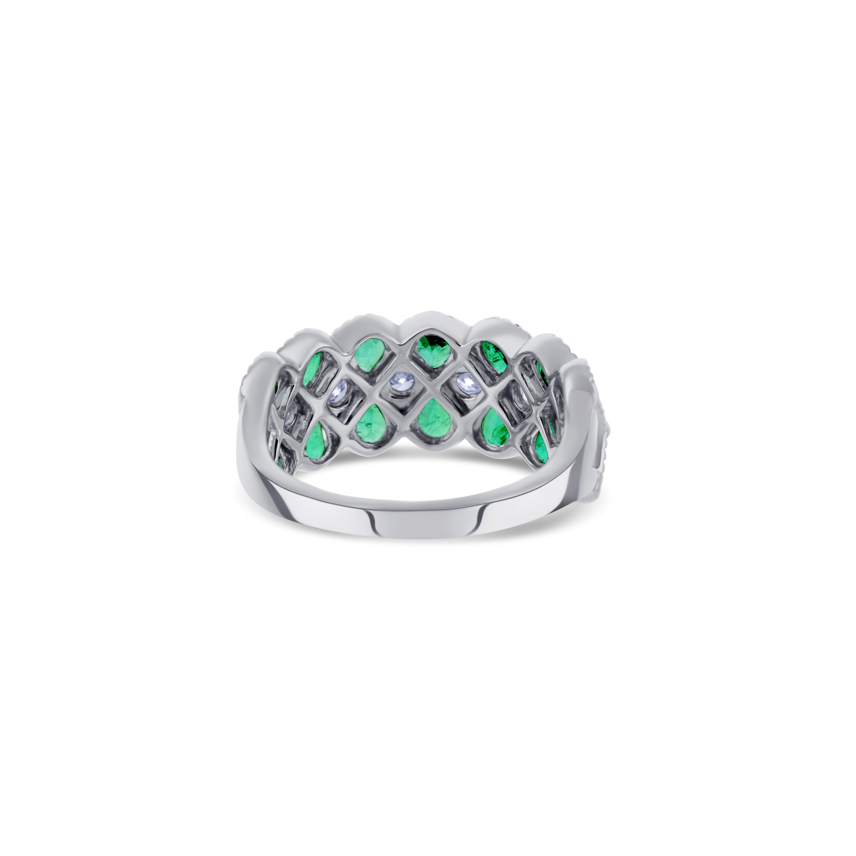18K White Gold Emerald Pear and Round Diamonds Ring