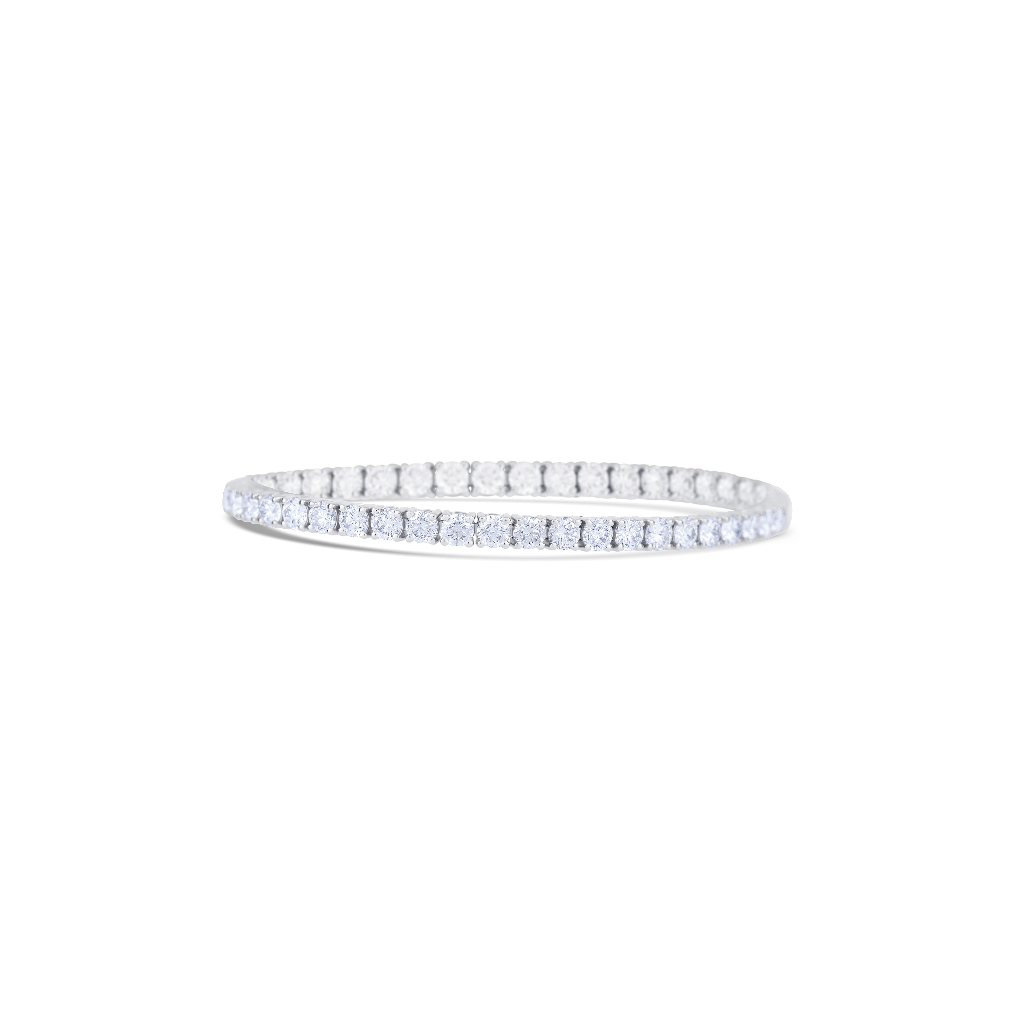 14K White Gold Round Diamond Bangle Bracelet