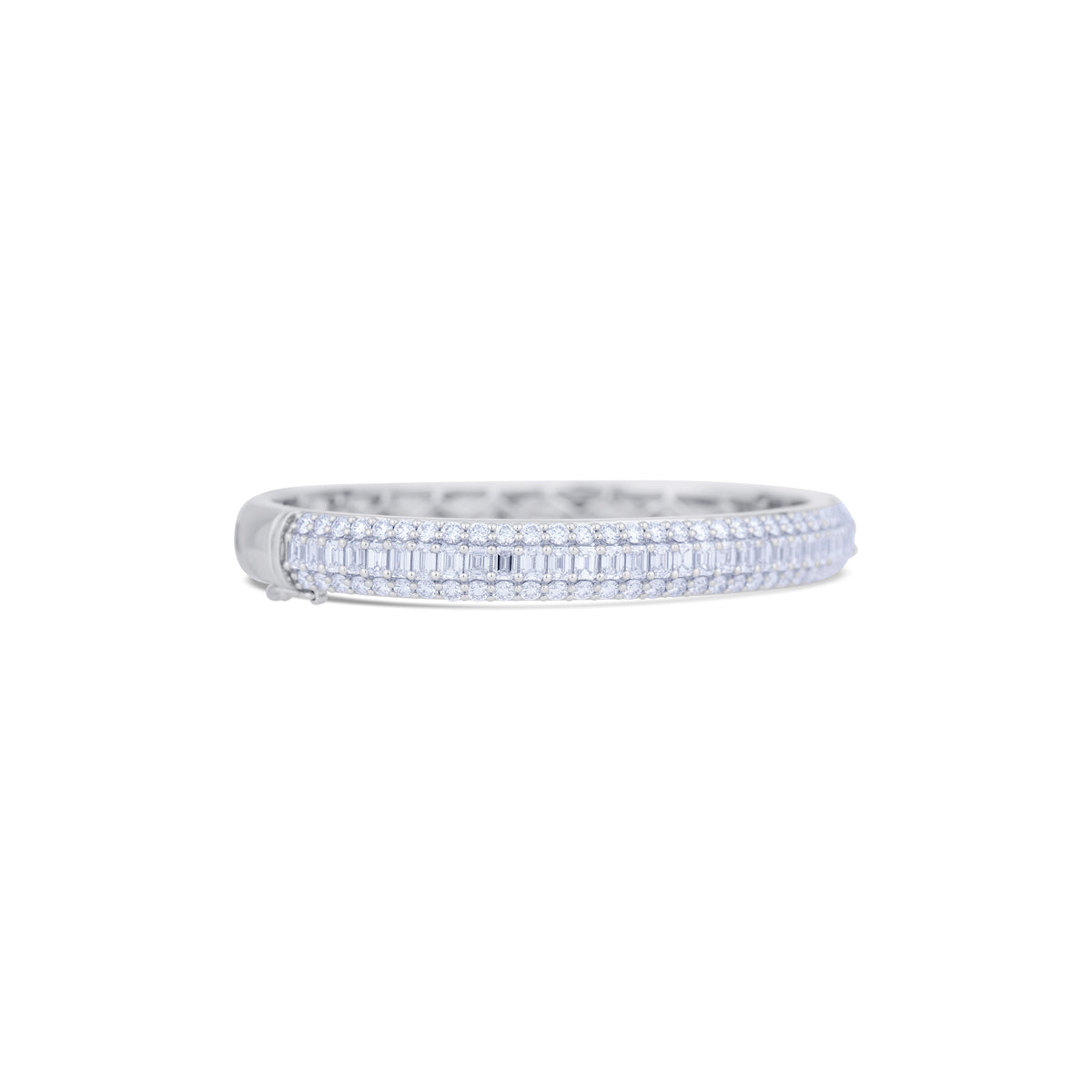 18K White Gold Diamond Bangle