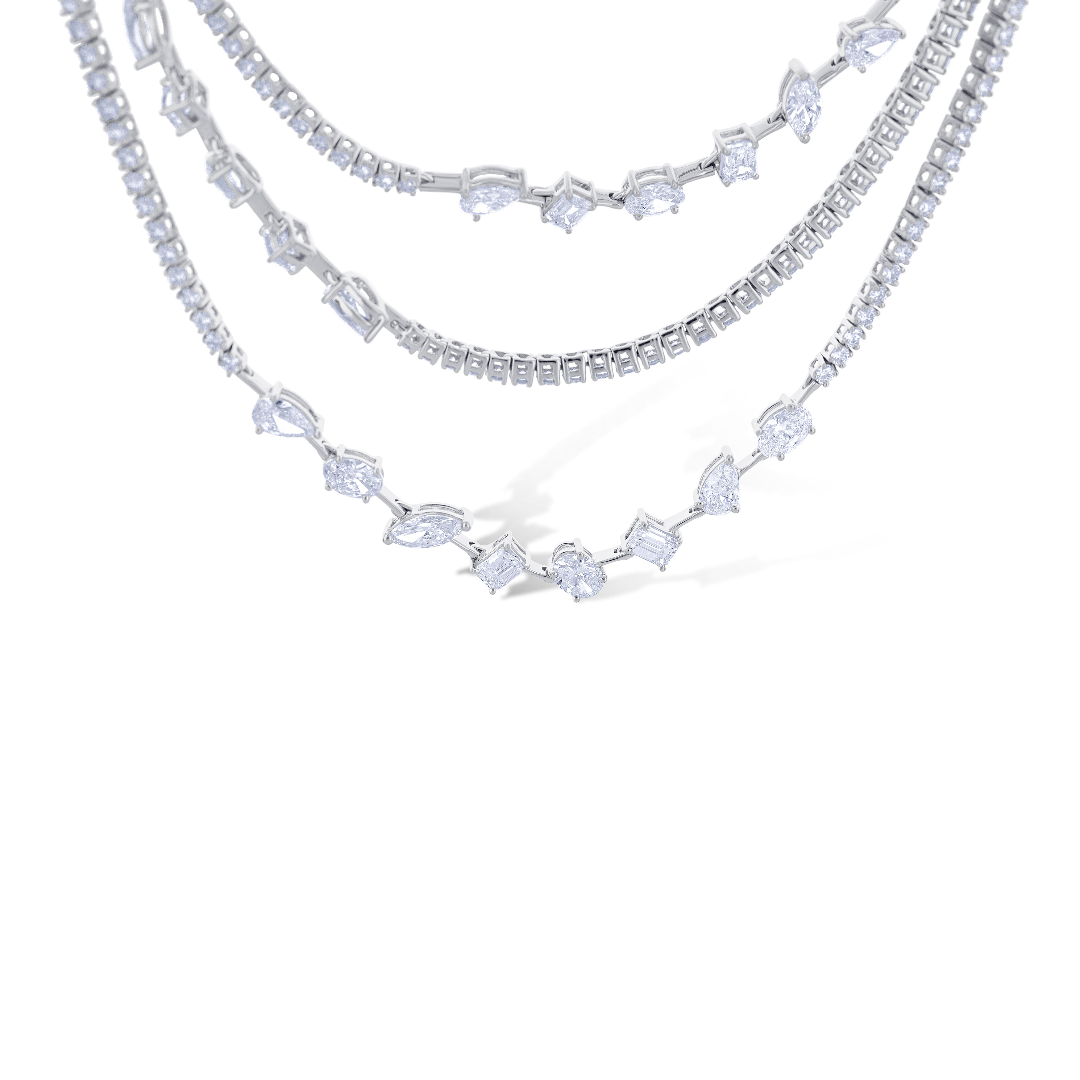 18K Yellow Gold Round Cut Center Stone With Diamonds On The Basket