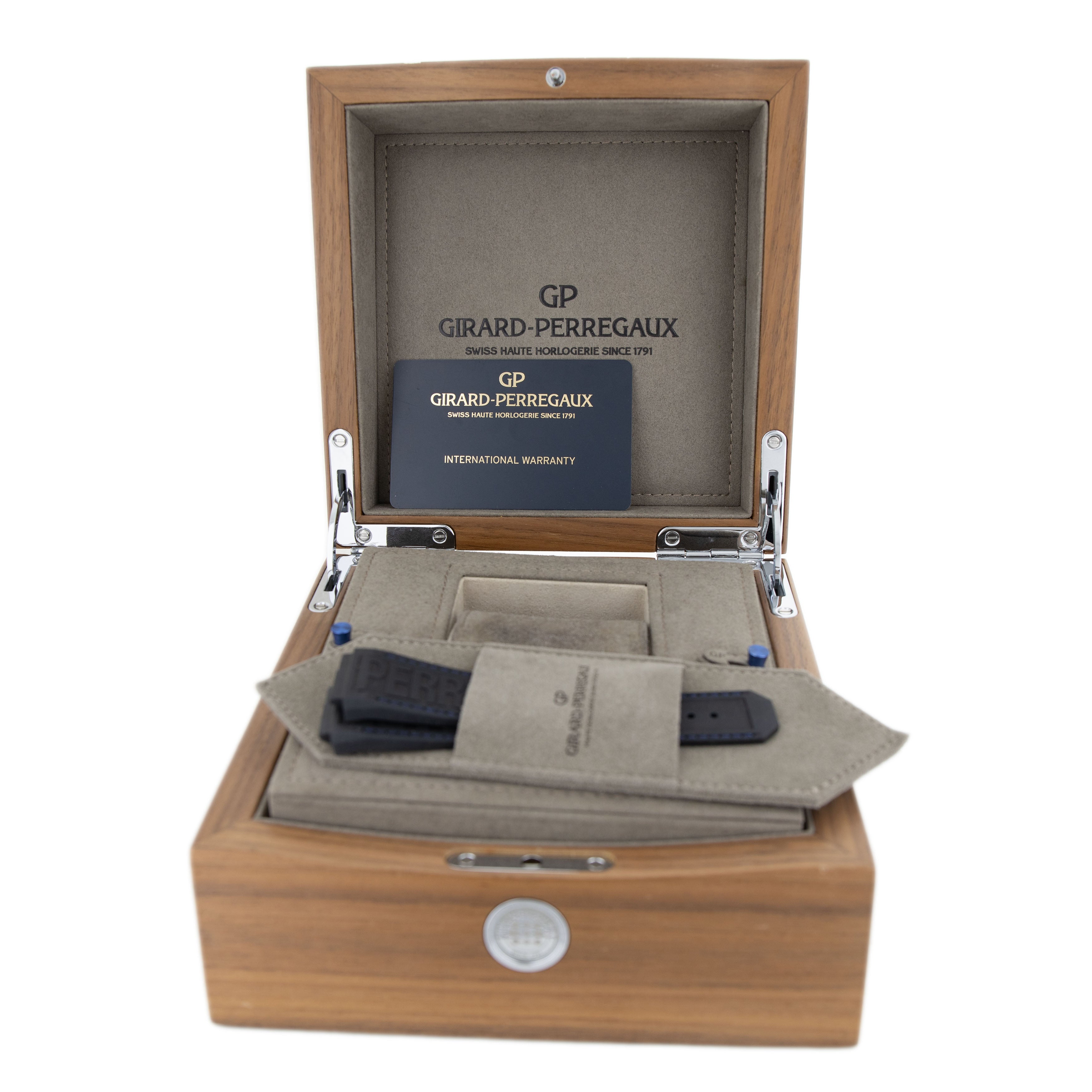 Girard-Perregaux Laureato Absolute Titanium Blue Dial 44mm 81070-21-491-FH6A