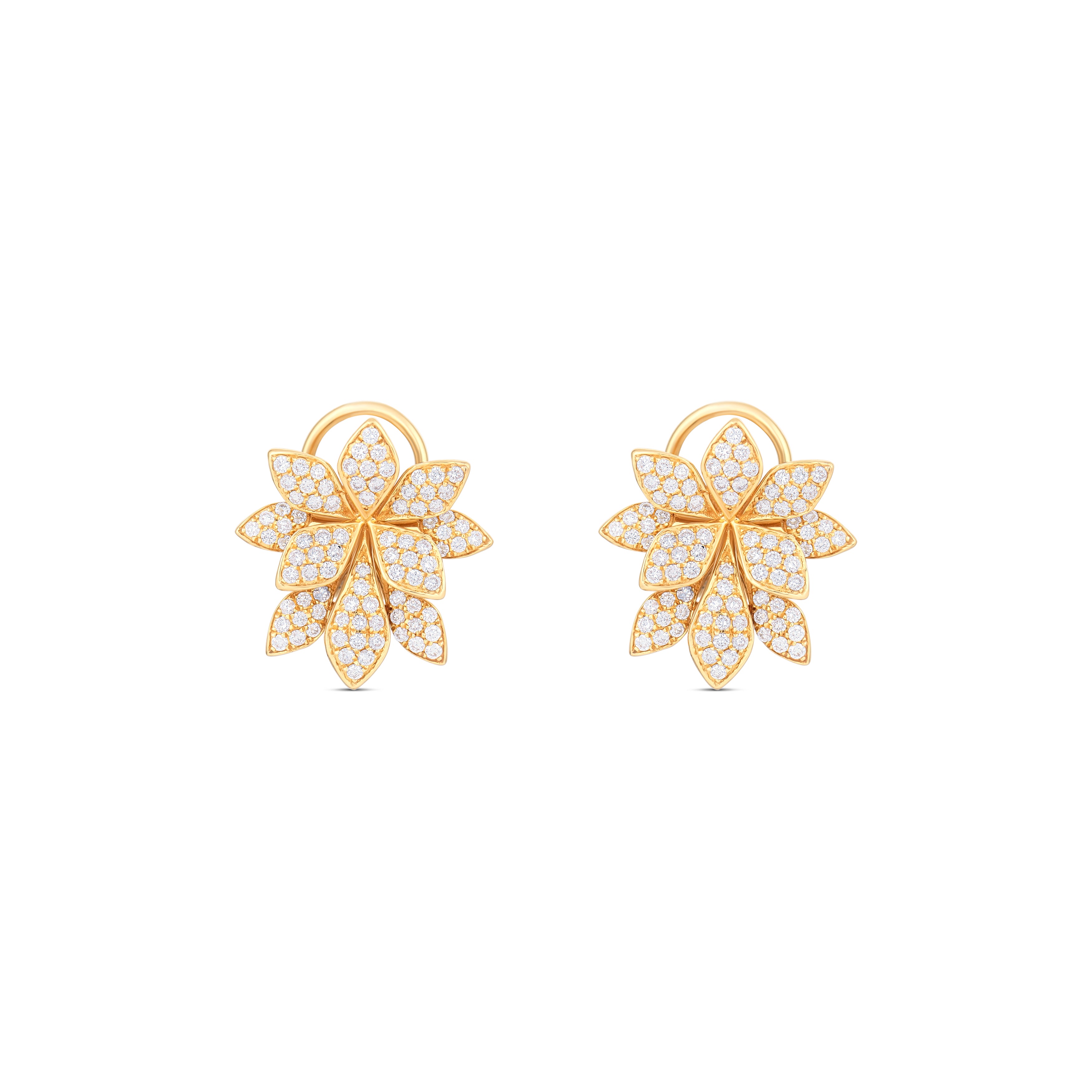 18K White Gold Flower Shaped Diamond Earrings