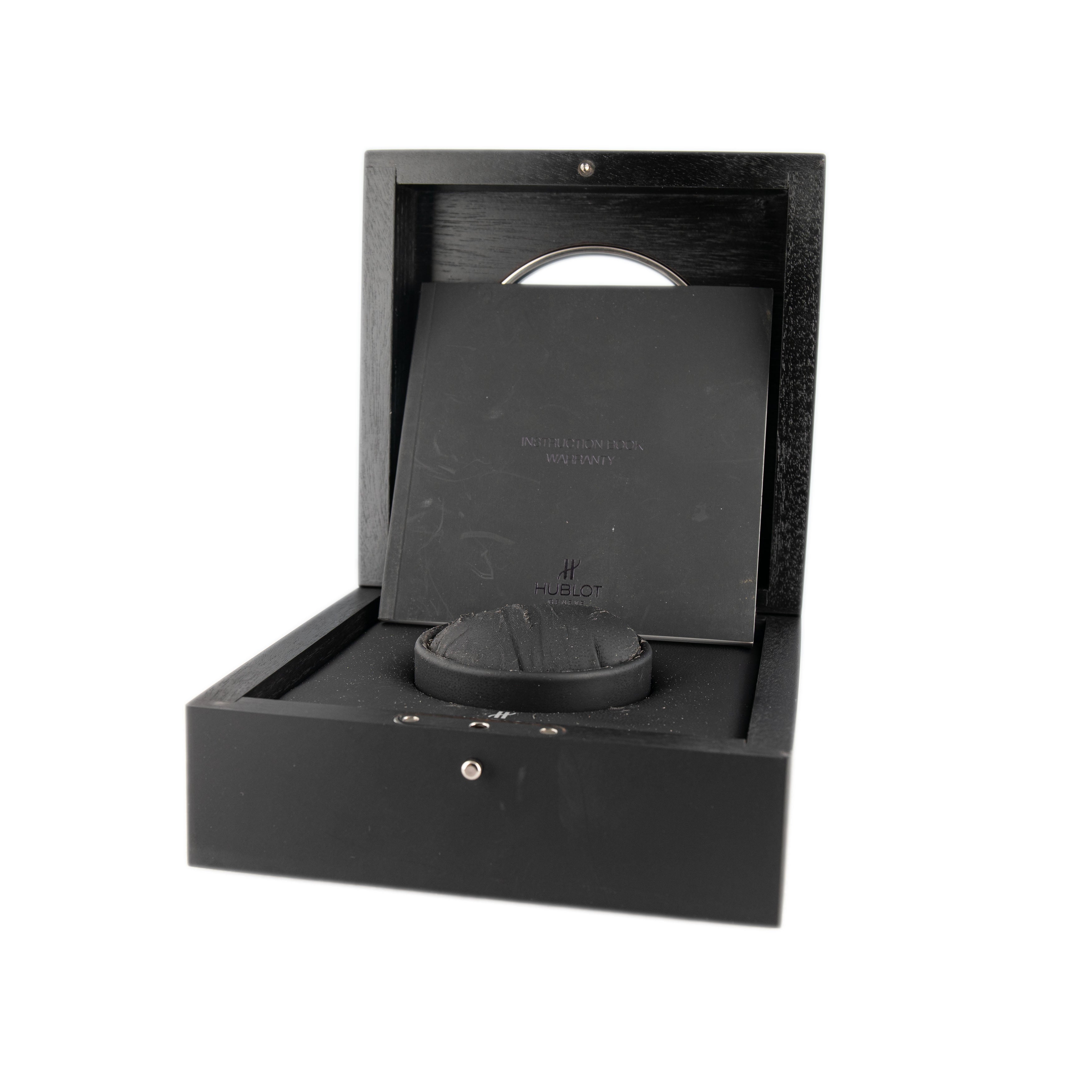 Hublot Big Bang Chronograph Ceramic Blue Dial 44mm 301.CI.7170.LR