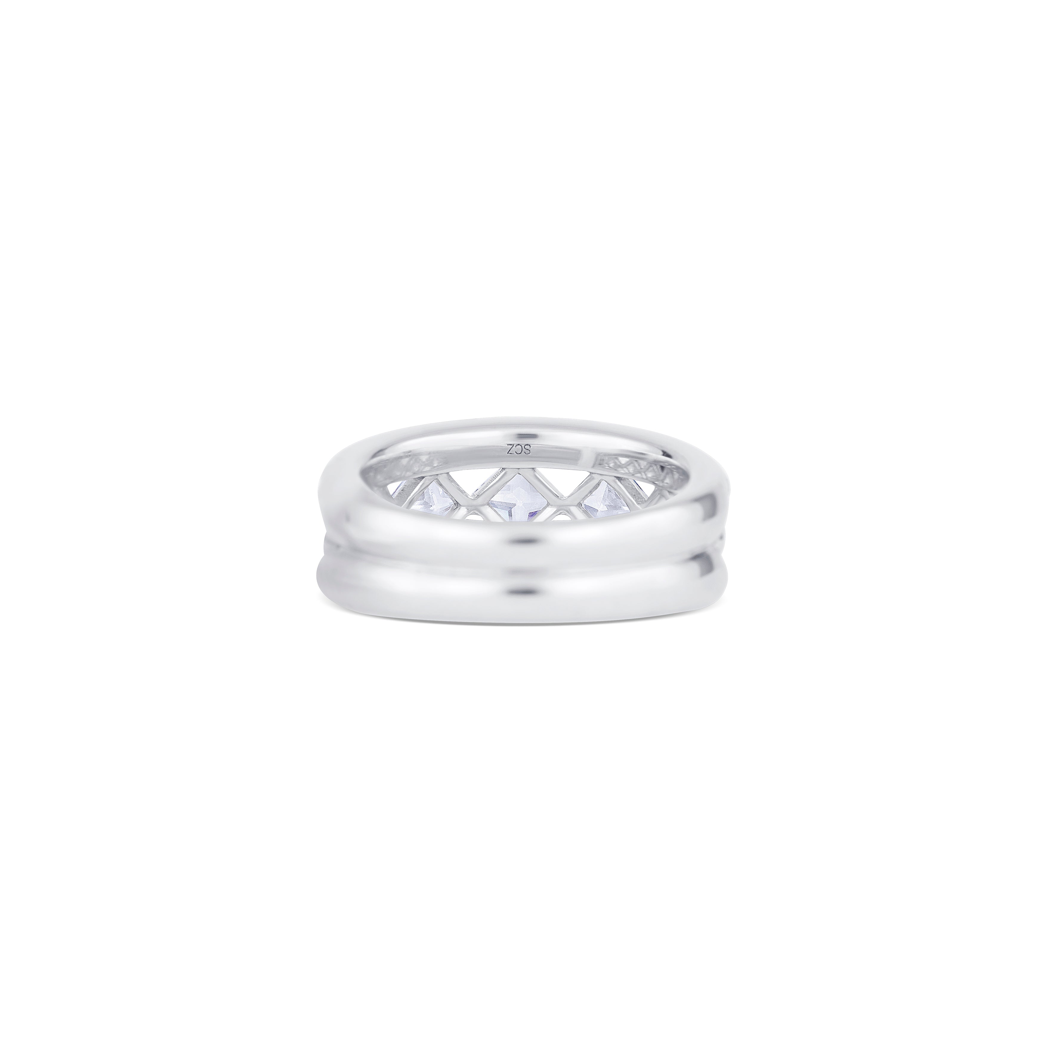 14K White Gold Princess Diamond Center Round Diamond Pavé Edge Band