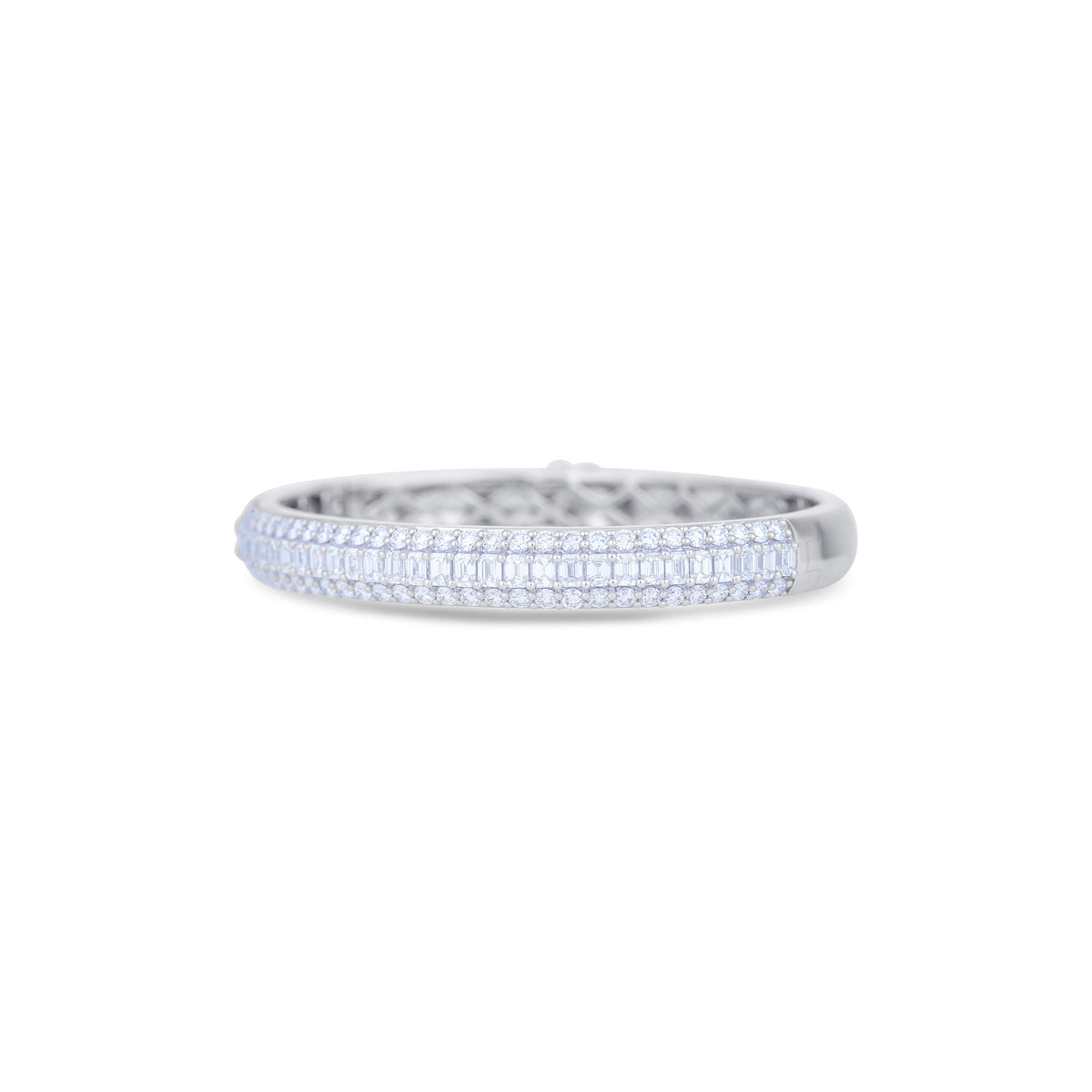 18K White Gold Diamond Bangle