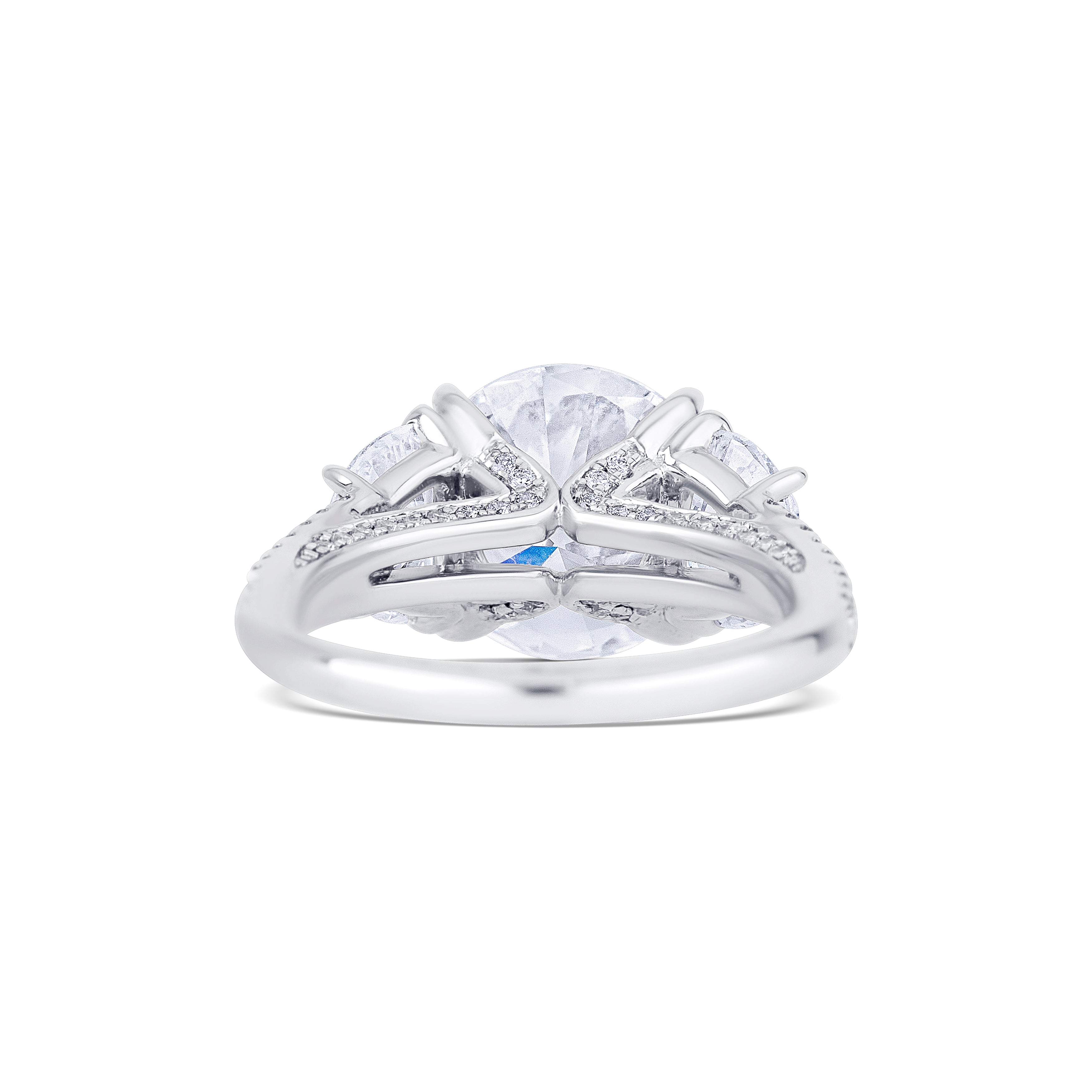 18K White Gold Round Lab-Grown Diamond Engagement Ring