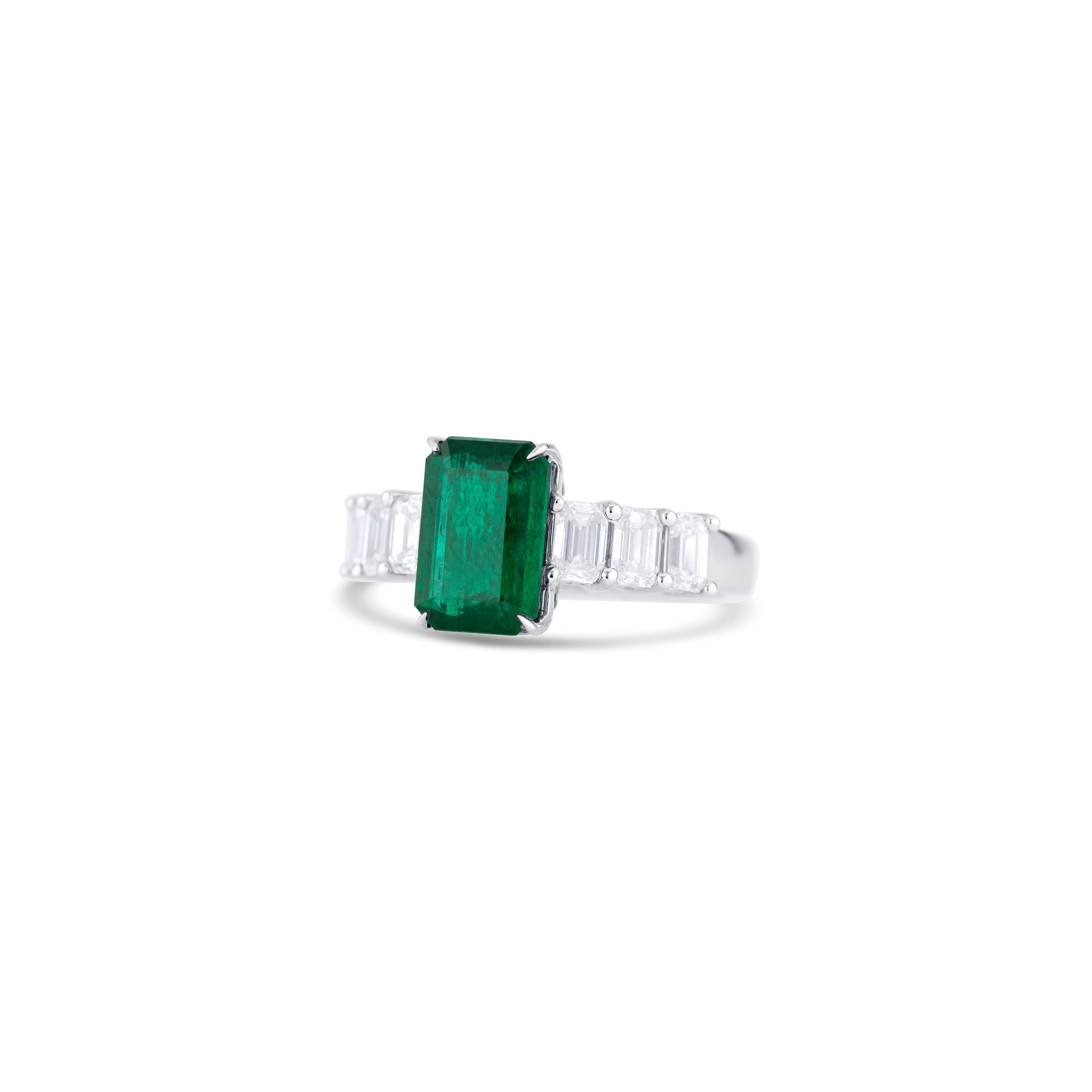 18K White Gold Emerald And Diamond Ring