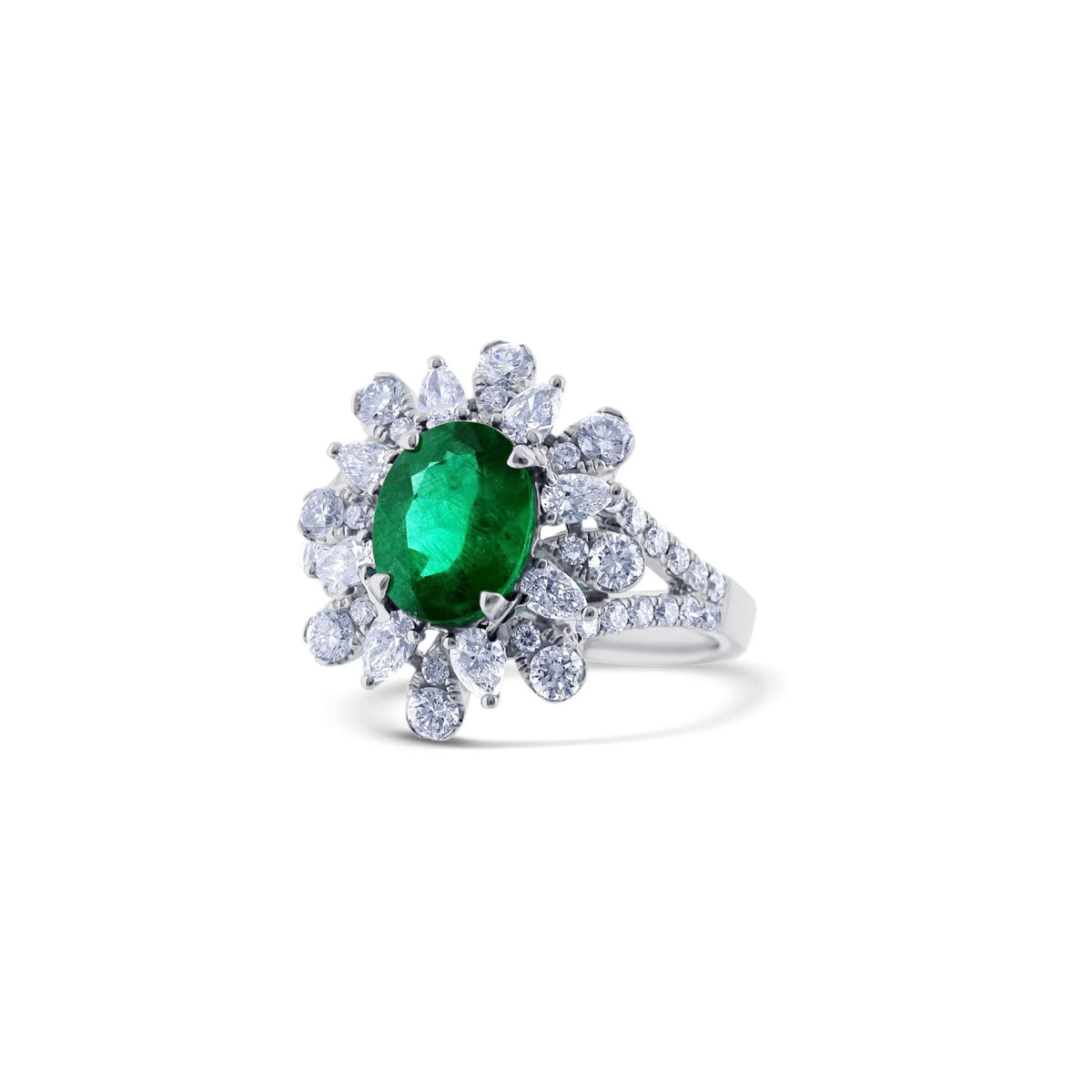 18k White Gold 1.65CT Oval Emerald and Diamond Cluster Halo Ring