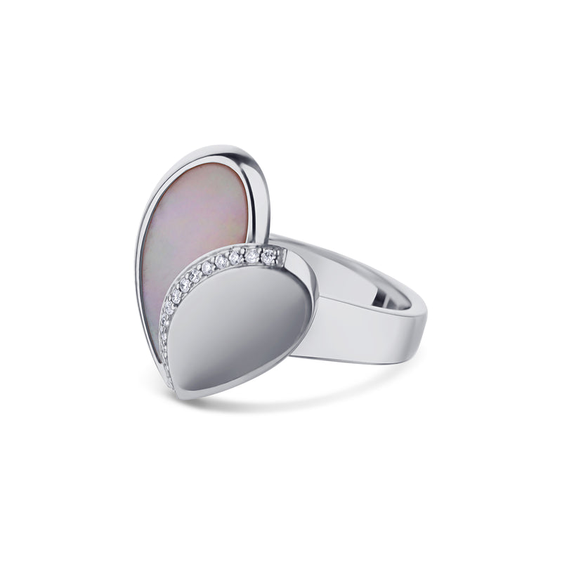 18 White Gold Pink Mother Of Pearl And Diamond Movado Heart Ring