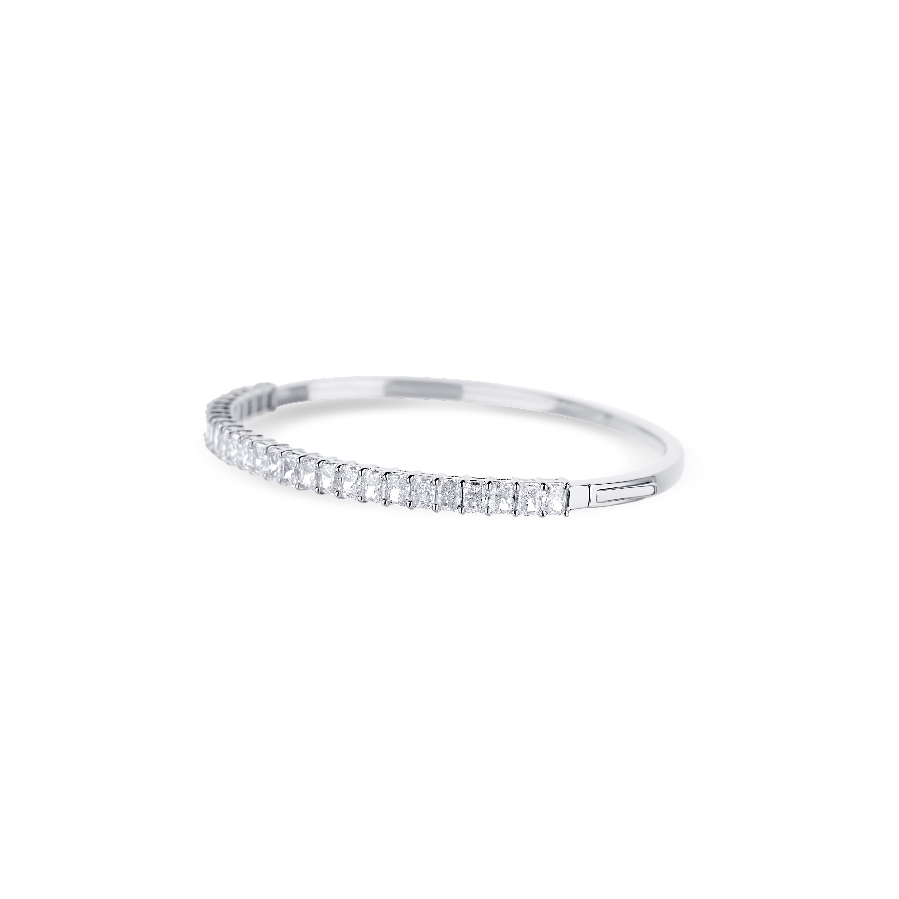 18K White Gold Half Emerald Cut Diamond Bangle